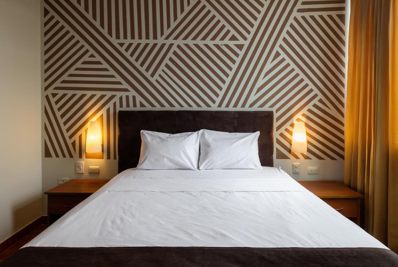 פיורה Hotel Rio Blanco מראה חיצוני תמונה