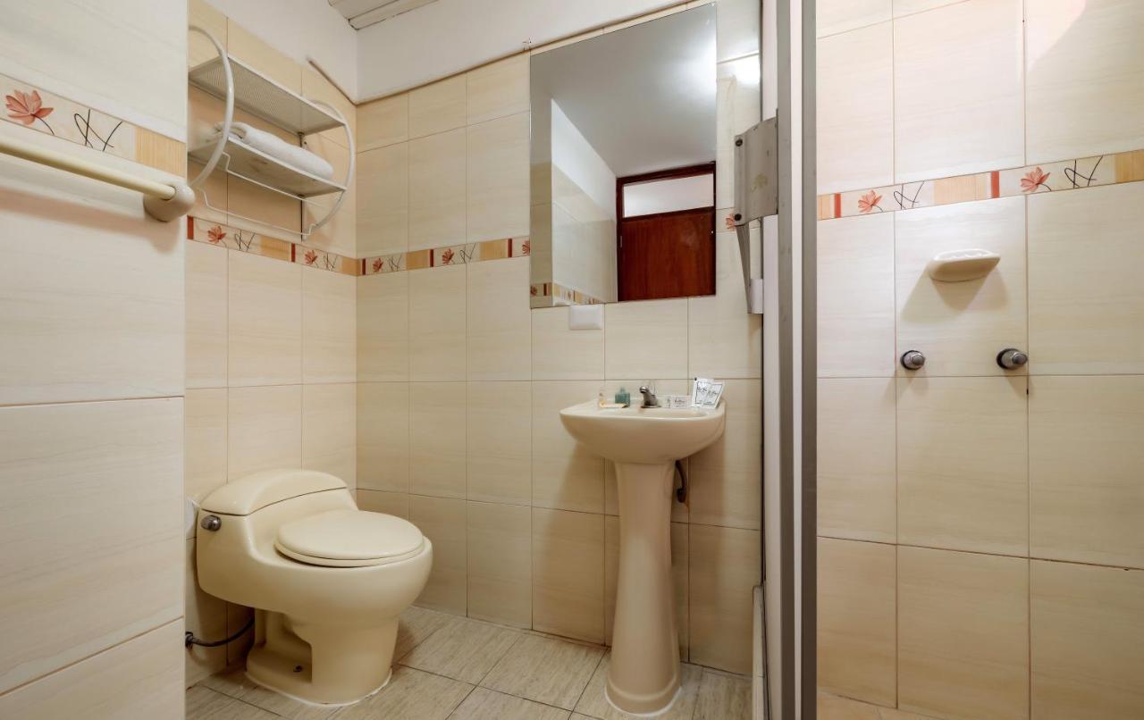 פיורה Hotel Rio Blanco מראה חיצוני תמונה