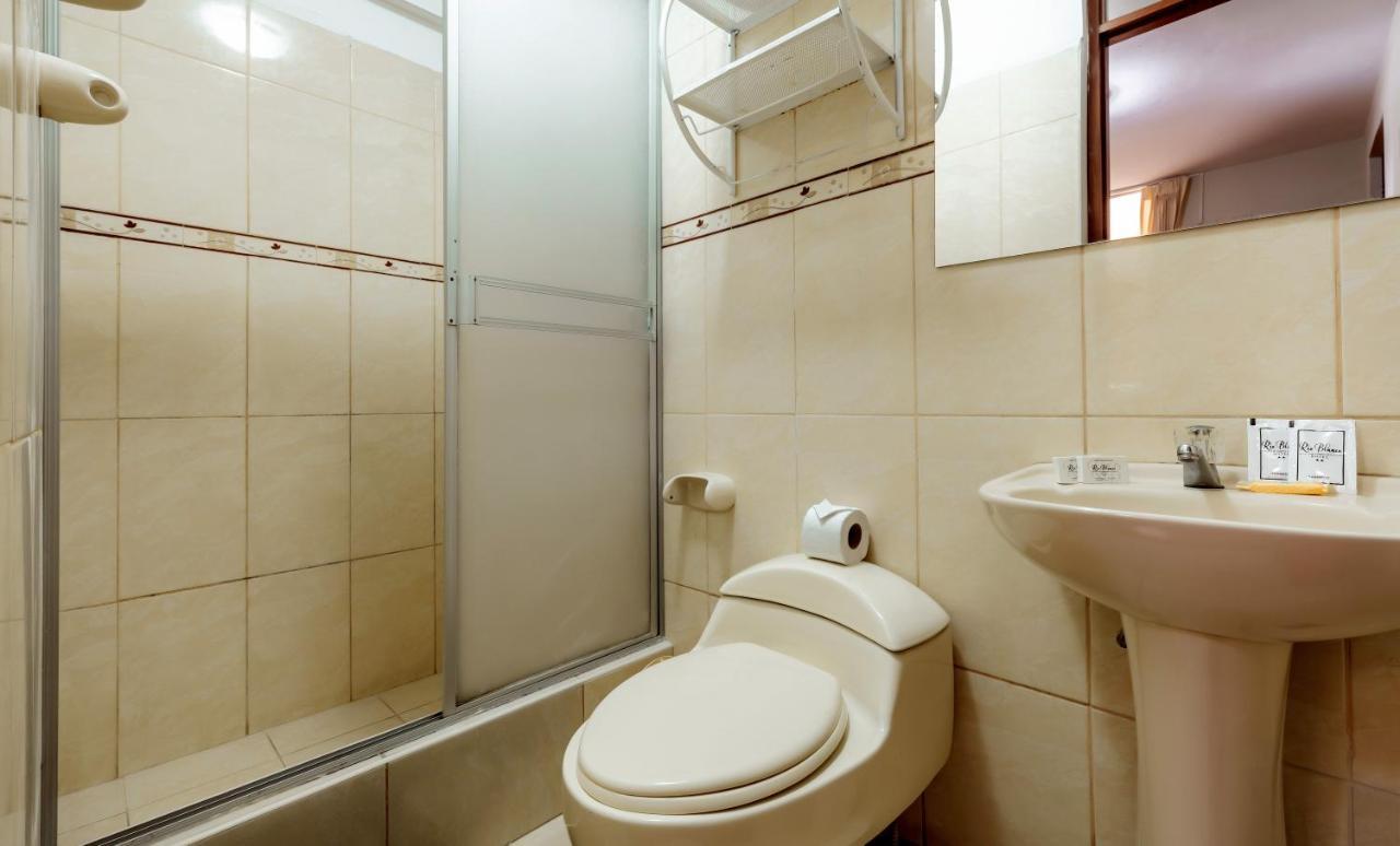 פיורה Hotel Rio Blanco מראה חיצוני תמונה